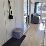 Urban Retreat By Sujukoto - 650m To Market Square Turku