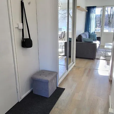 Urban Retreat By Sujukoto - 650m To Market Square 투르쿠