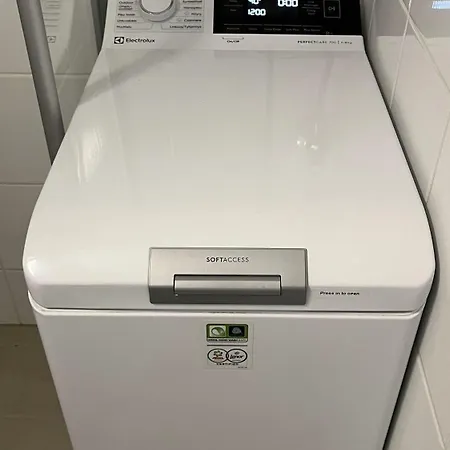 Urban Retreat By Sujukoto - 650m To Market Square アパート トゥルク