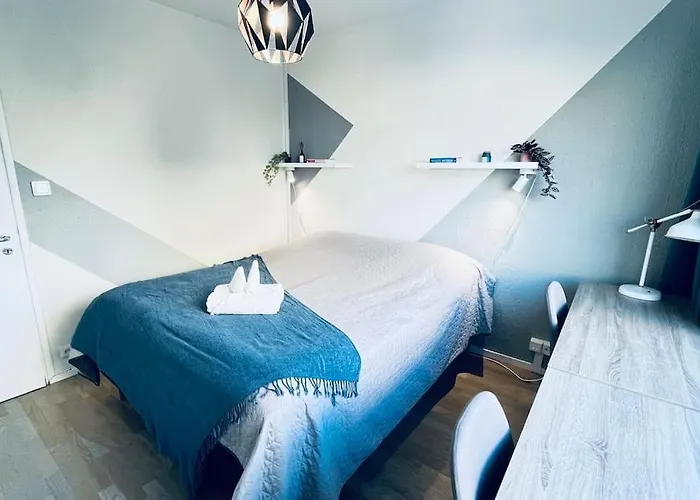 Urban Retreat By Sujukoto - 650m To Market Square